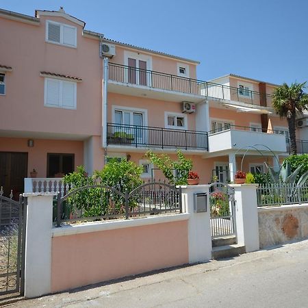 Apartments And Room Zinka Vodice Exterior photo