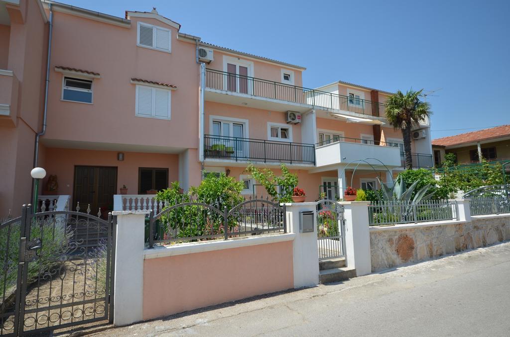 Apartments And Room Zinka Vodice Exterior photo